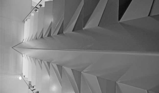 What challenges do designers face when dealing with an Art Deco building?